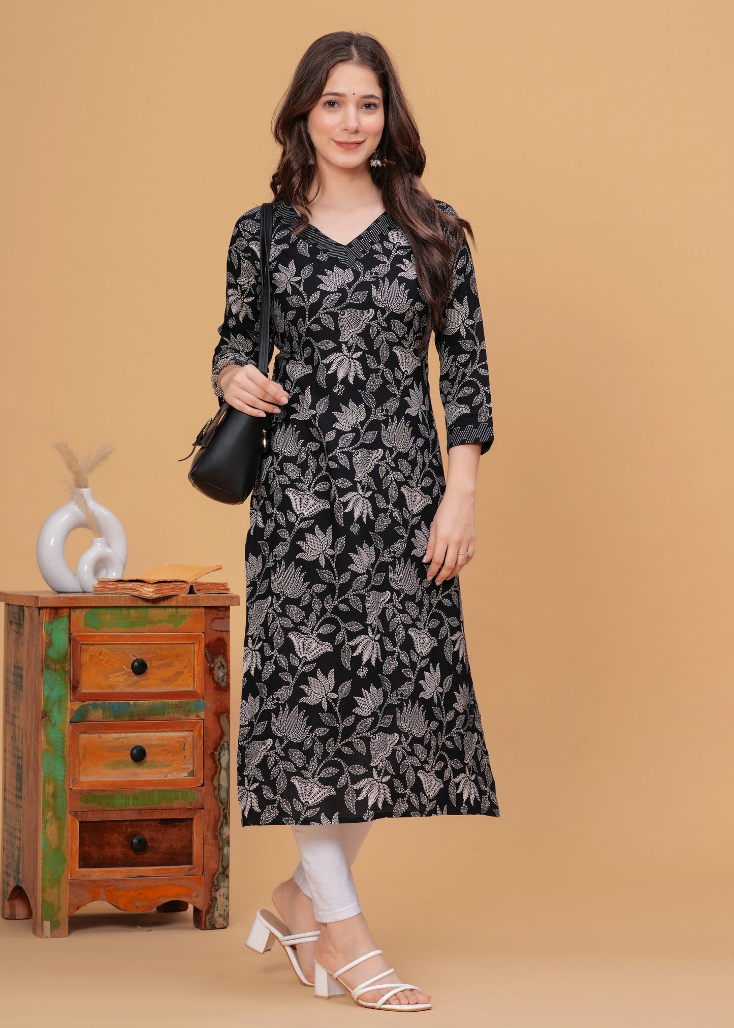 Women Colorblock Viscose Rayon Straight Kurta