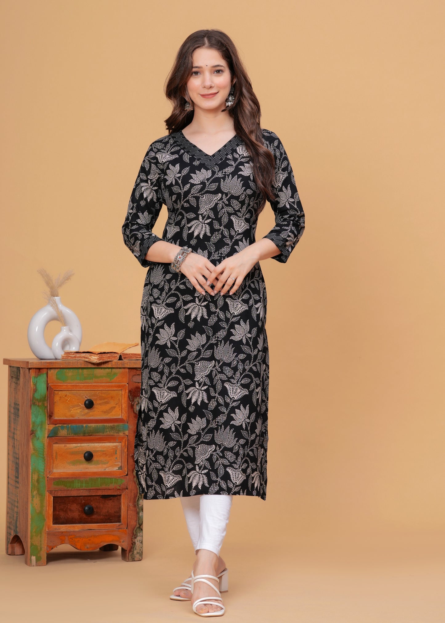 Women Colorblock Viscose Rayon Straight Kurta