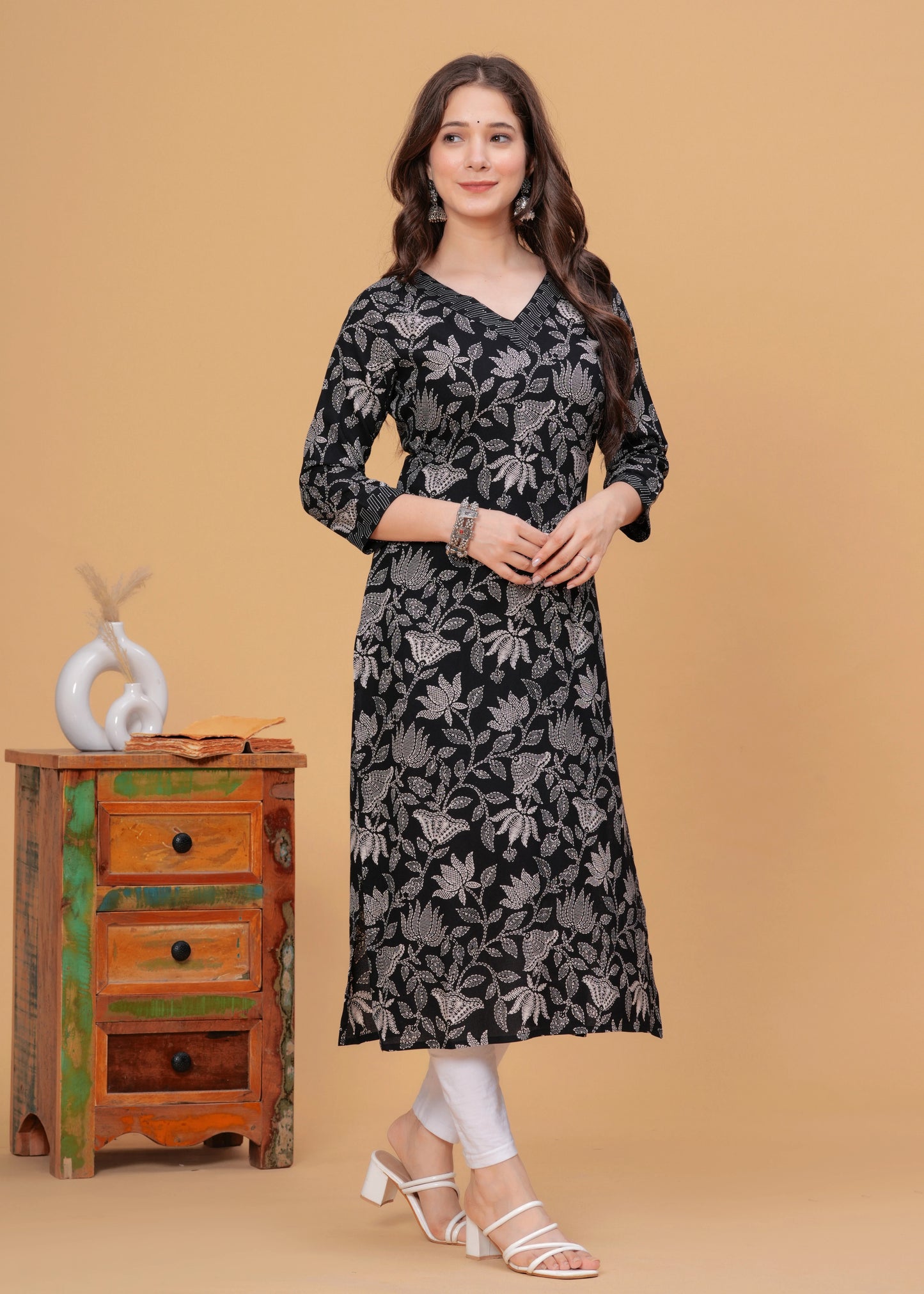 Women Colorblock Viscose Rayon Straight Kurta