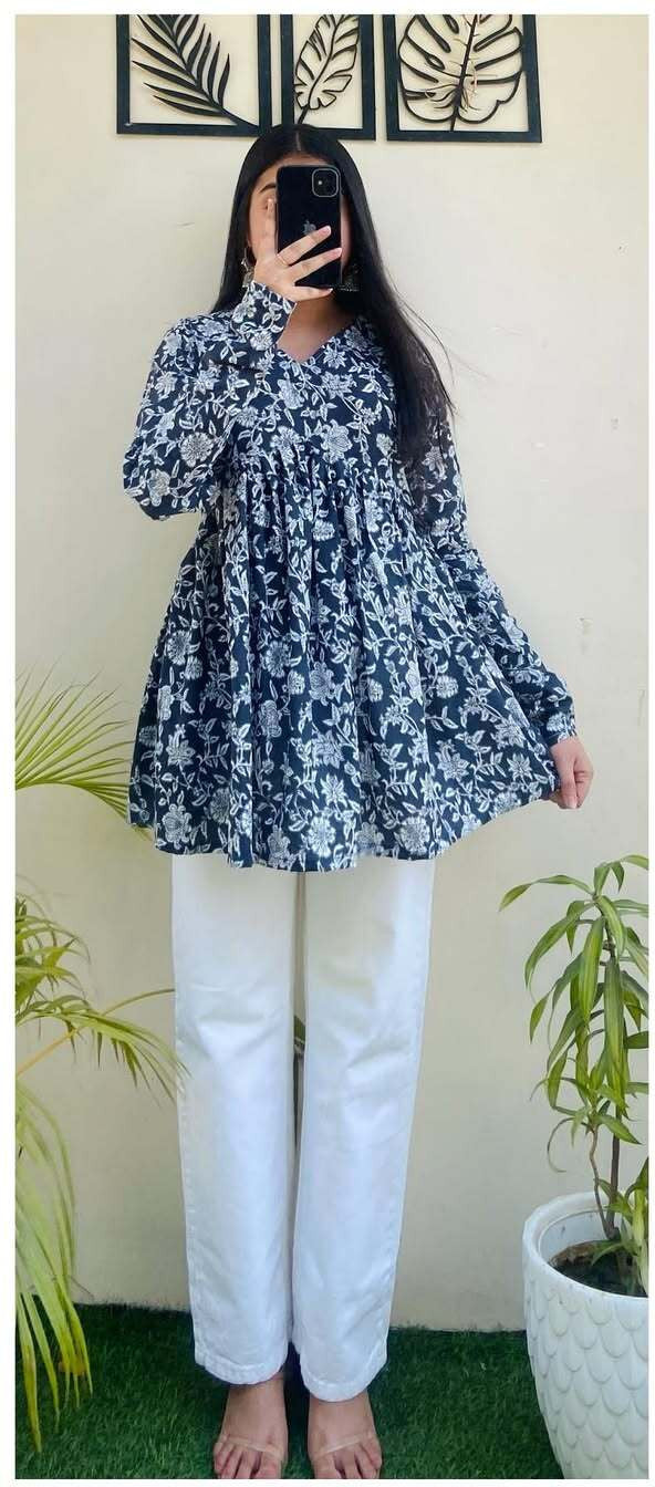 Women Floral Print Viscose Rayon Flared Kurta