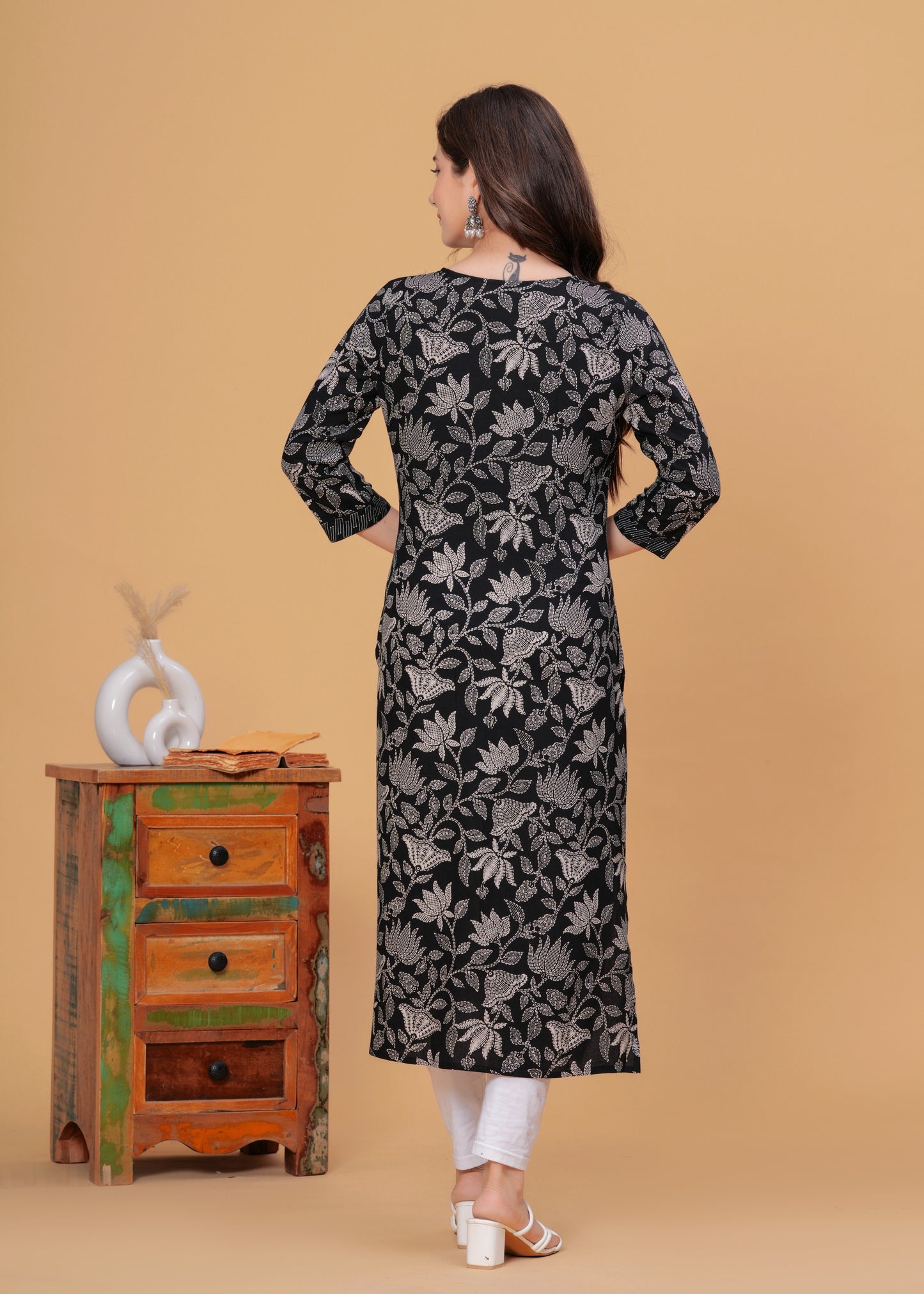 Women Colorblock Viscose Rayon Straight Kurta